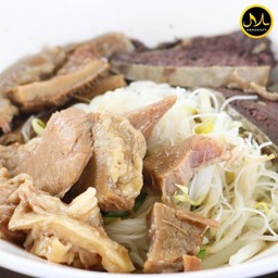 ก๋วยเตี๋ยวเครื่องใน