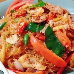 ผัดวุ้นเส้นทะเล