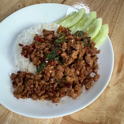 กระเพราหมูสับ