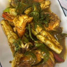 พริกแกงใต้ทะเล (กับข้าว)