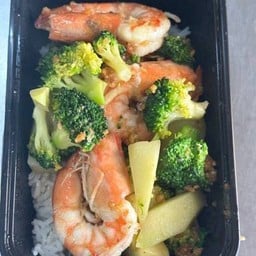 ข้าวบร็อคโคลี่ผัดกุ้ง