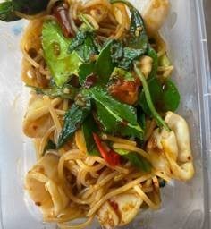 สปาเก็ตตี้ต้มยำปลาหมึก