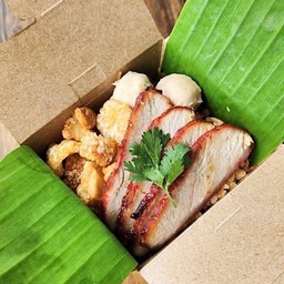 หมี่คลุกหมูแดง