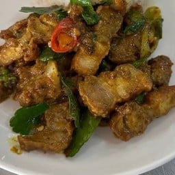 พริกแกงใต้หมูทอด ( กับข้าว)