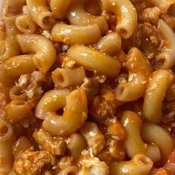 มักกะโรนี -เนื้อสับ -ซอสมะเขือเทศ