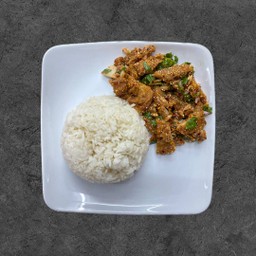 ข้าวยำไก่แซ่บ