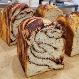 Shokupan Chocolate Almond (Half)