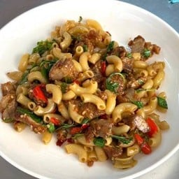 มักกะโรนีขี้เมาหมูทอด