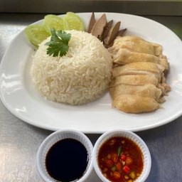ข้าวมันไก่ต้ม+เครื่องใน
