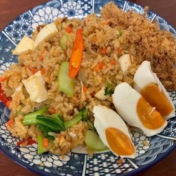 ข้าวผัดน้ำพริกเผาไข่เค็ม