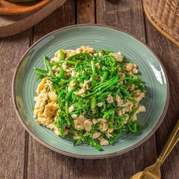 ผักกูดผัดไข่