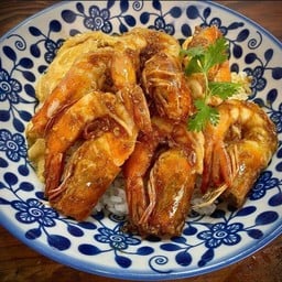 ข้าวกุ้งกระเทียม