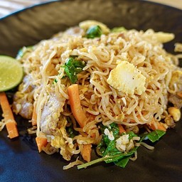 มาม่าผัดขี้เมา 