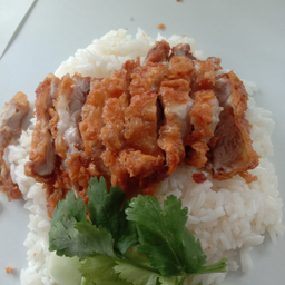 ข้าวมันไก่ทอดพิเศษ