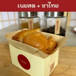 ขนมปังเนยสด + ไอติมชาไทย