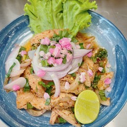 น้ำตกคอหมูย่าง