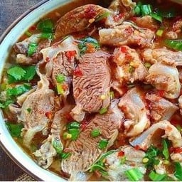 ต้มแซ่บเนื้อเปื่อย