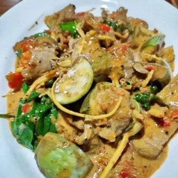 ผัดเผ็ดหมูป่า