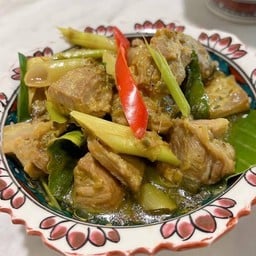 แกงระแวงซี่โครงหมู