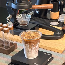Slowlay Barber&Coffee