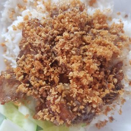 หมูกรอบทอดกระเทียม