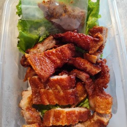 สามชั้นทอดน้ำมันหอย +จิ้มแจ่ว