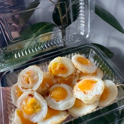 ไข่นกกระทาทอด ฉ่ำๆ วัดวงฆ้อง