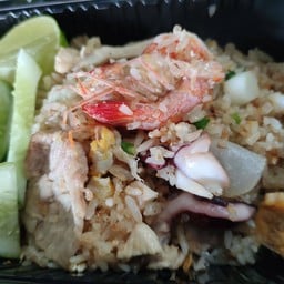 ข้าวผัดรวมมิตร