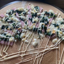 เครปผักโขมแฮมชีส