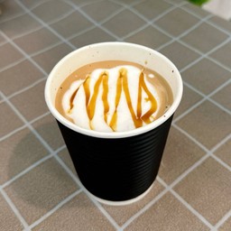 คาราเมลมัคคีเอโต้ร้อน