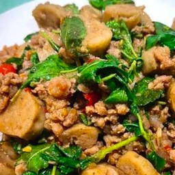 ผัดกะเพราหมูยอ (กับข้าว)