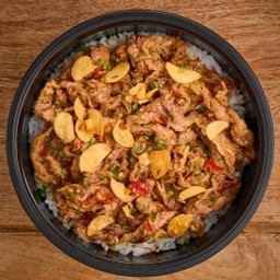 ข้าวหน้าเนื้อออสเตรเลียบริสเก็ตคั่วพริกเกลือ