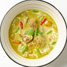 แกงเขียวหวานไก่พริกสด