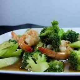 บล็อคโคลี่ผัดกุ้ง