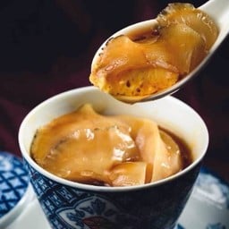 ไข่ตุ๋นหูฉลาม