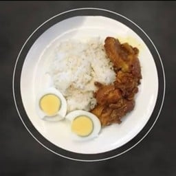 ข้าวราดแกงฮังเล+ไข่ต้ม