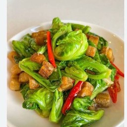 แขนงหมูกรอบกับข้าว