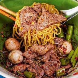 เตี๋ยวเรือหมู ชามใหญ่