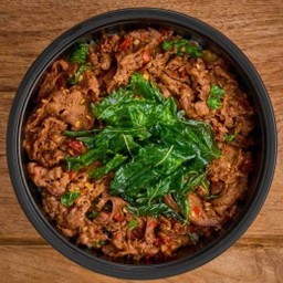 ข้าวกะเพราเนื้อออสเตรเลียบริสเก็ตคั่วแห้ง