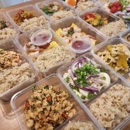 ไก่กะเพราคลีน (2ช่อง)