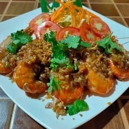 กุ้งแม่น้ำทอดกระเทียม