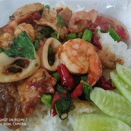 ข้าวกระเพรารวมมิตร