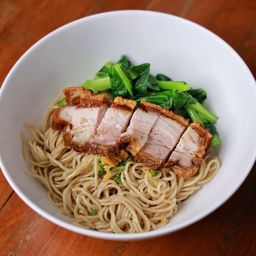 บะหมี่หมูกรอบ