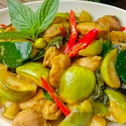 แกงเขียวหวานผัดแห้ง (กับข้าว)