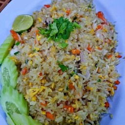 ข้าวผัดรวมทะเลใหญ่