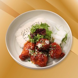 ข้าวไก่ทอดคลุกซอสเกาหลี