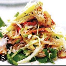 ยำมะม่วงแซ่บ