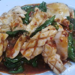 ปลาหมึกผัดพริกเผา