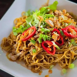 ผัดหมี่(ขนมจีน)
