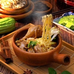 A1ก๋วยเตี๋ยวไก่ตุ๋นธรรมดา